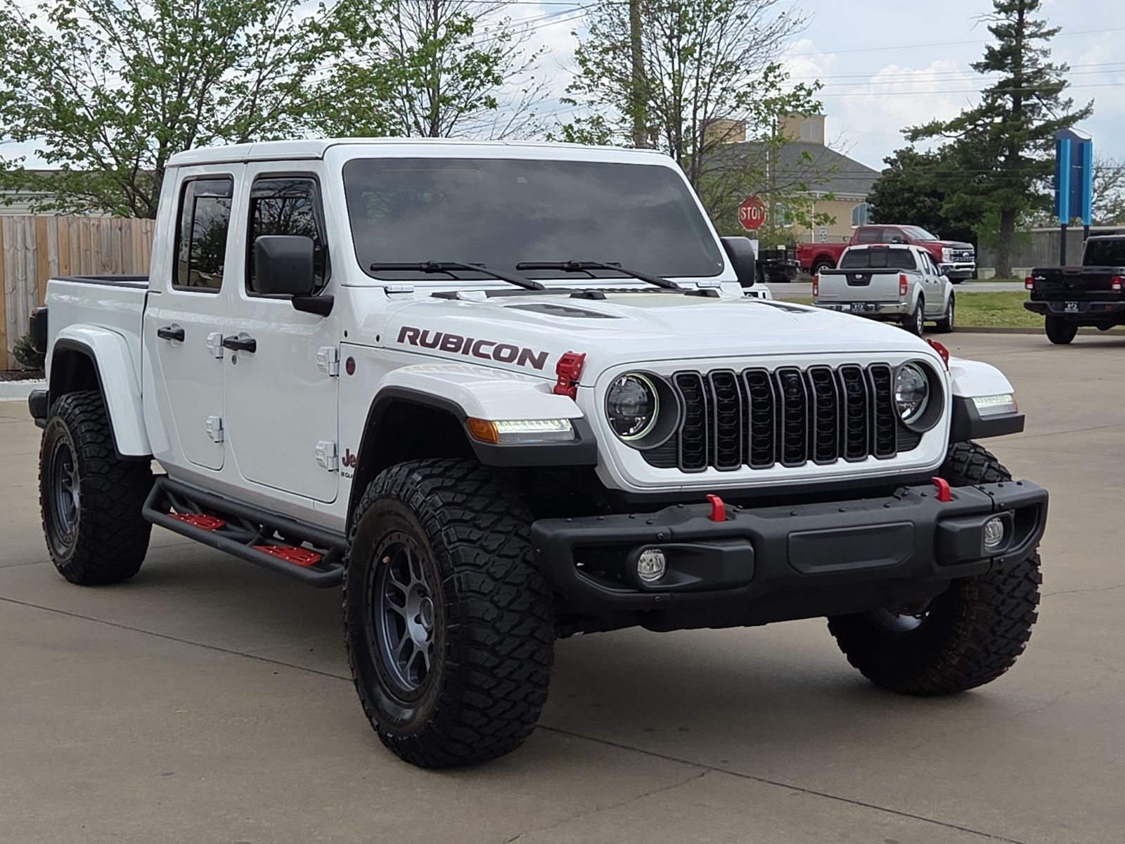 Bright White Clearcoat 2025 Jeep Gladiator Rubicon Crew Cab 4WD Pickup Truck Four-Wheel Drive 8-Speed Automatic