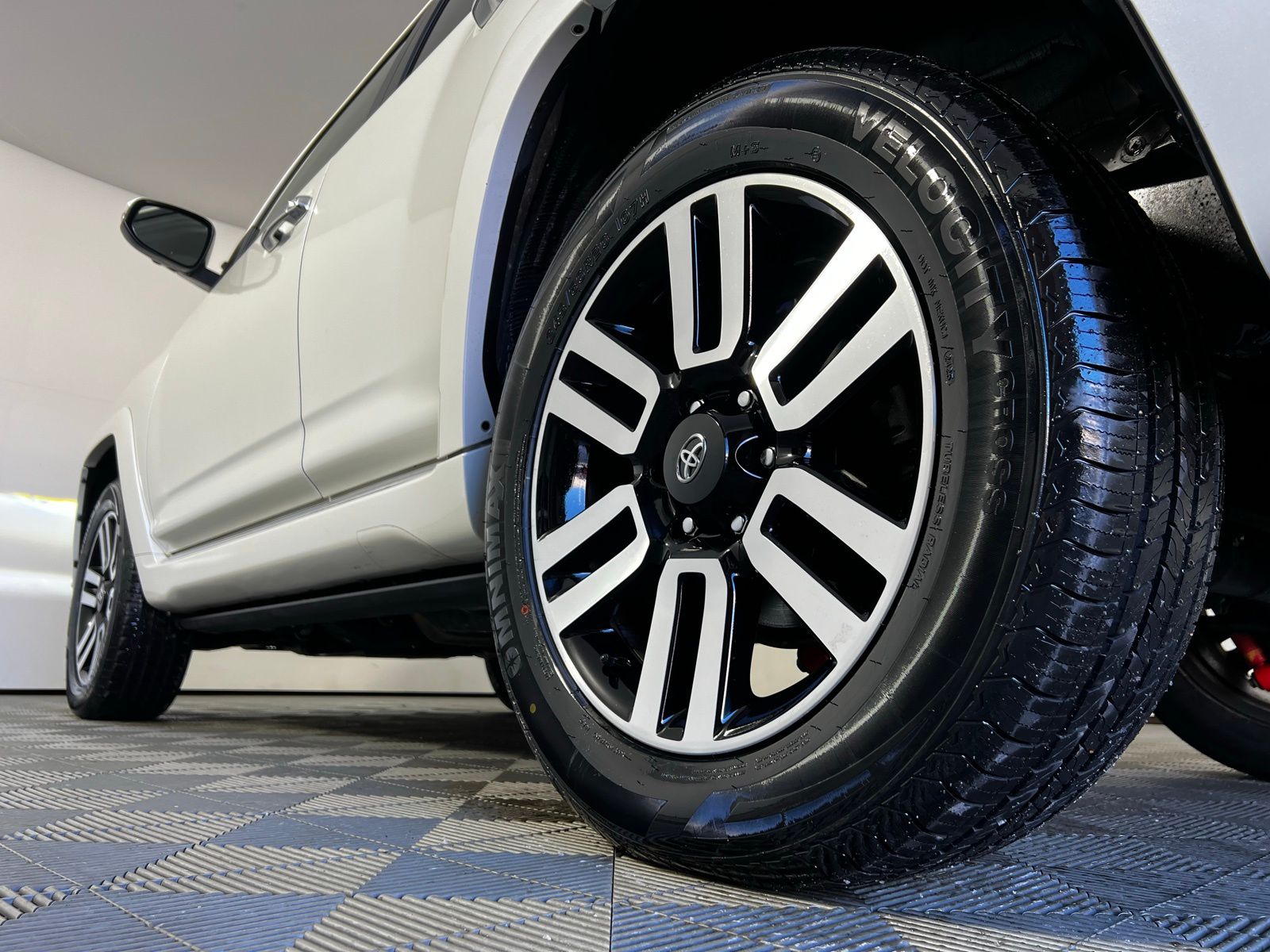 Thumbnail: 2023 Toyota 4Runner - 31