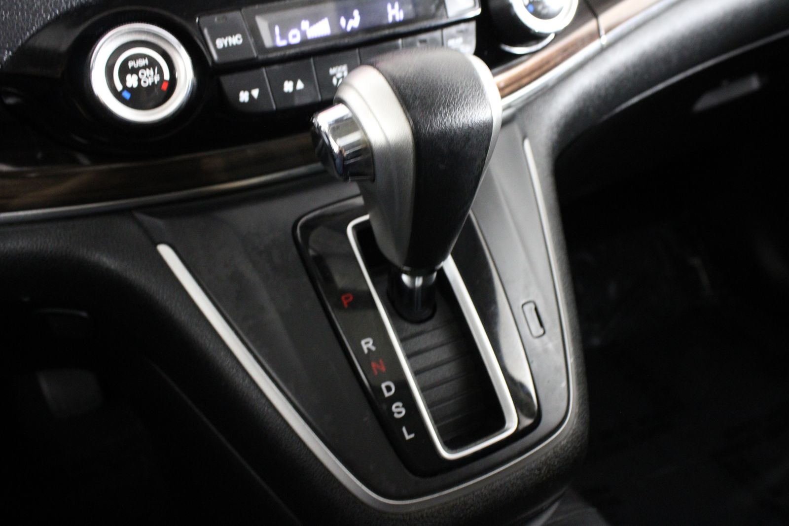 Used 2015  Honda EX-L image 17