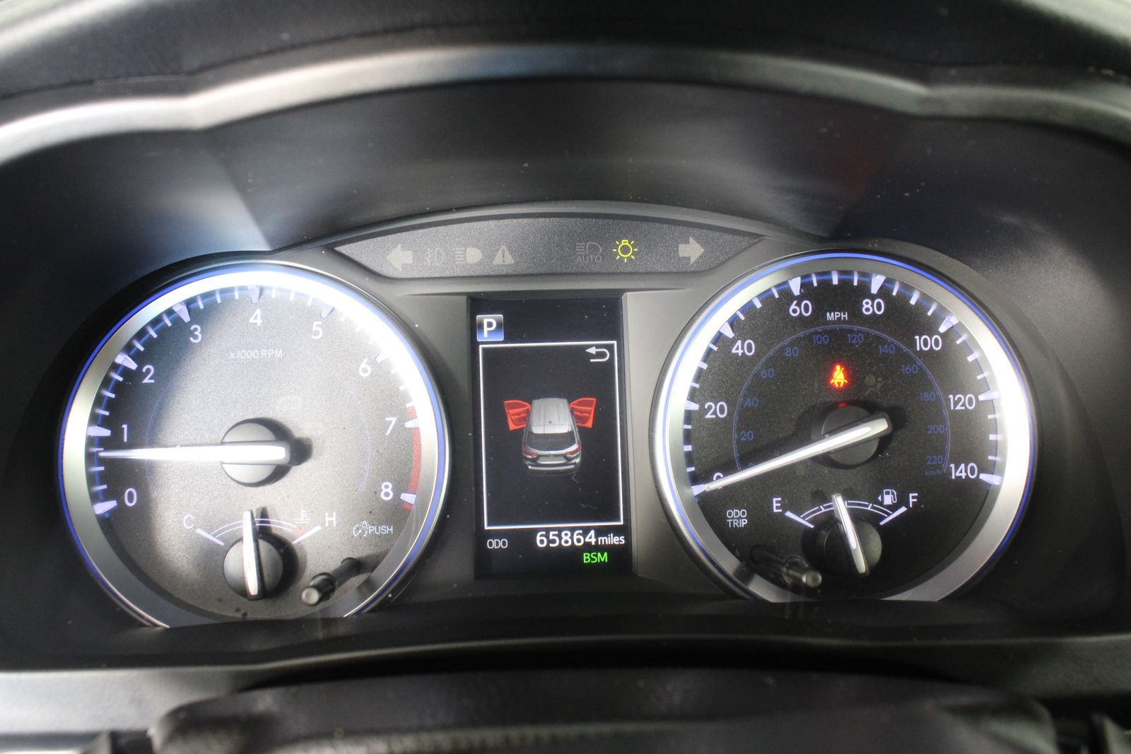 Used 2018 Black Toyota XLE image 6