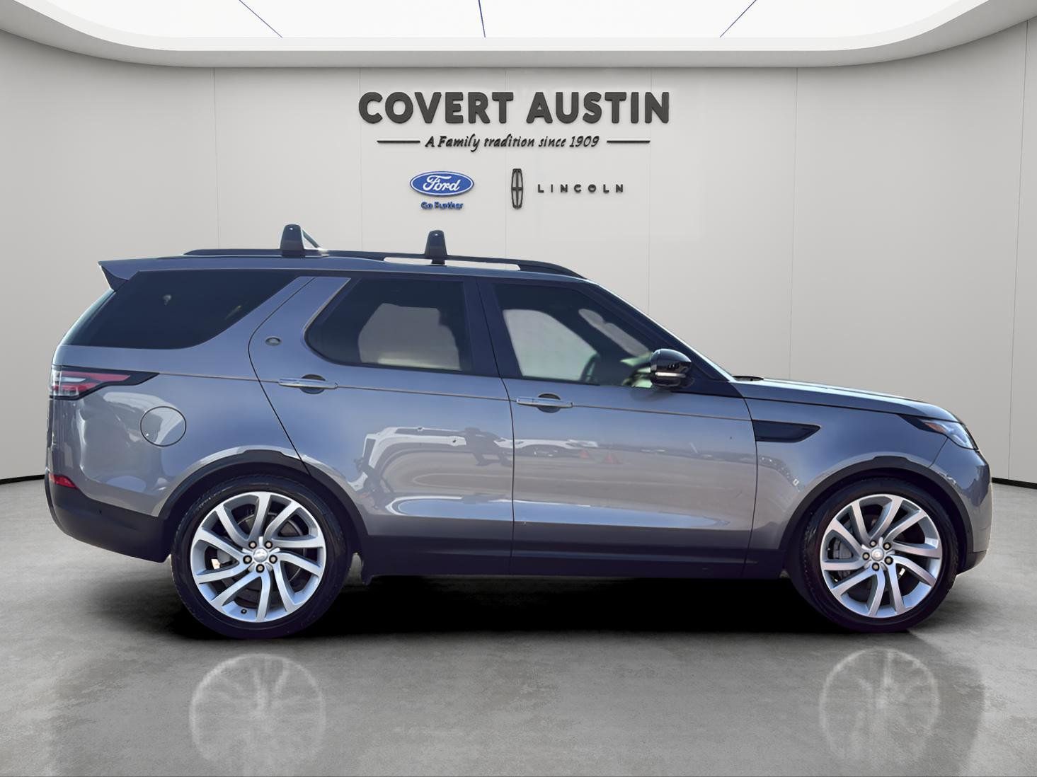 Used Car 2020 Land Rover Discovery  Hse Luxury For Sale Under $30,000 In Austin, Texas