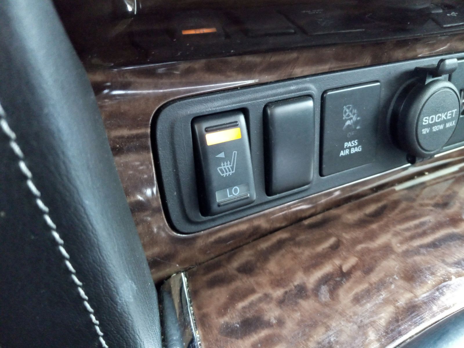2020 Nissan Armada image 26
