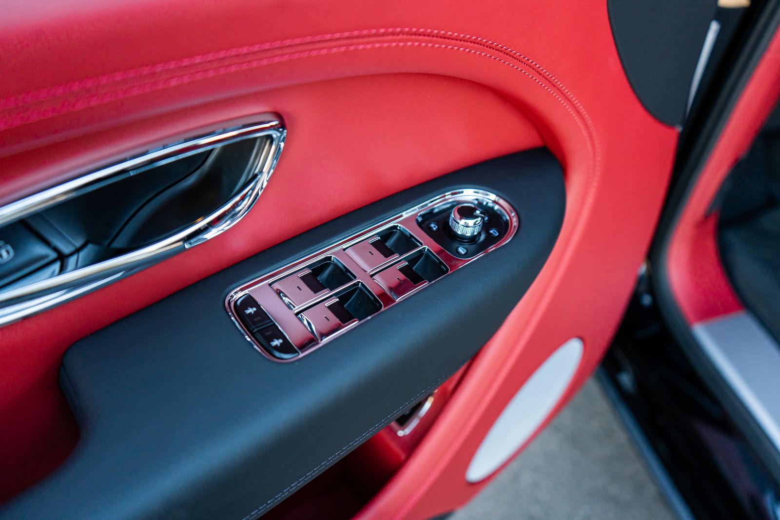 2024 Bentley Bentayga Base - Photo 24