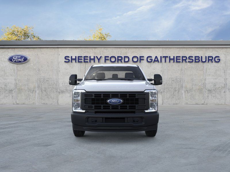 New 2026 Oxford White Ford XL image 7