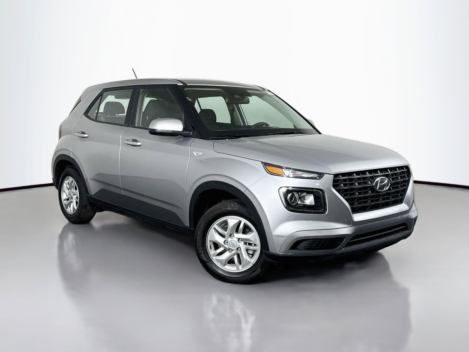Shimmering Silver 2026 Hyundai Venue SUV / Crossover Front-Wheel Drive Continuously Variable Transmission