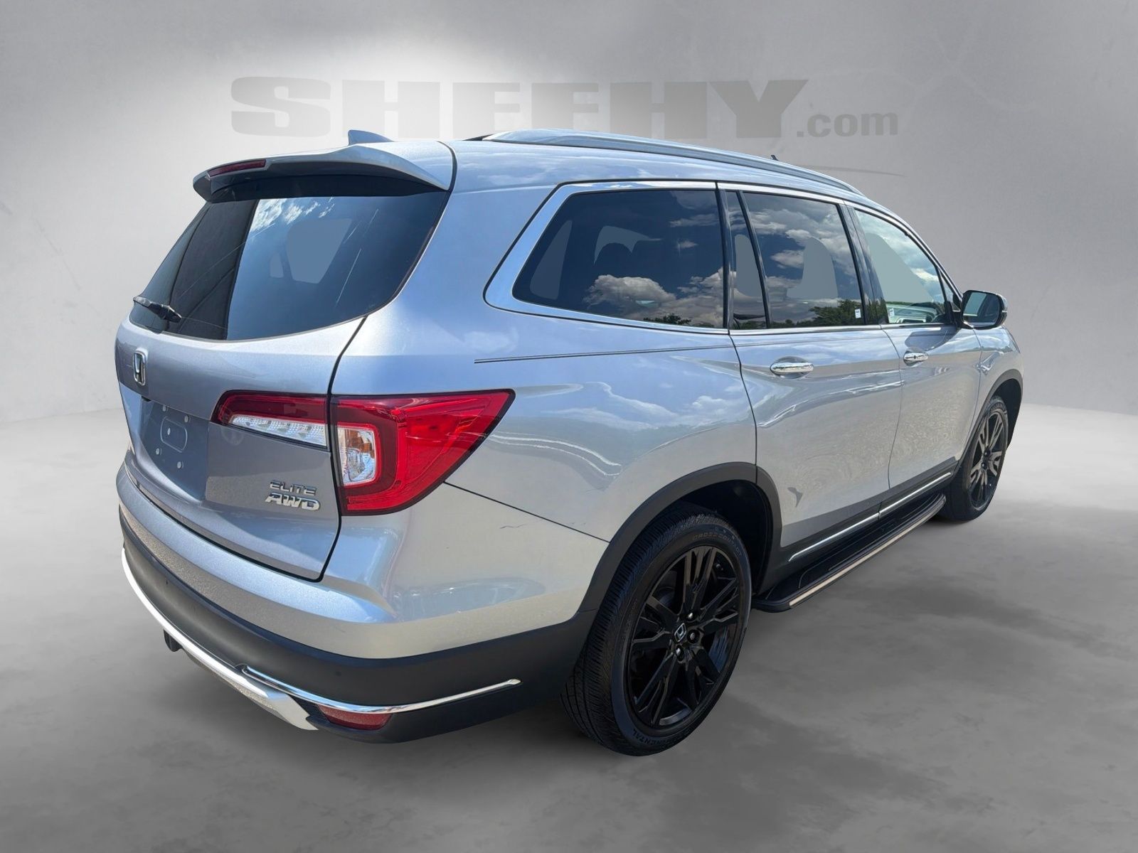 Used 2019 Silver Honda Elite image 12