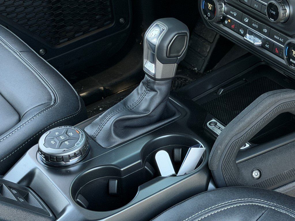 New 2025 Desert Sand Ford Badlands RECON PACKAGE image 35
