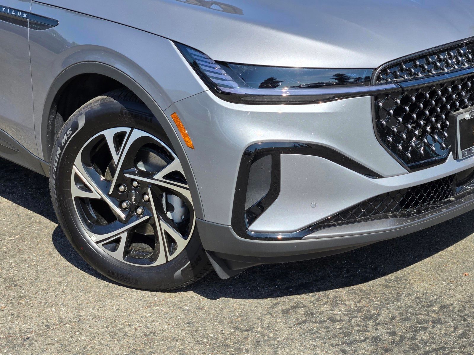 New 2025 Gray Lincoln Premiere image 6