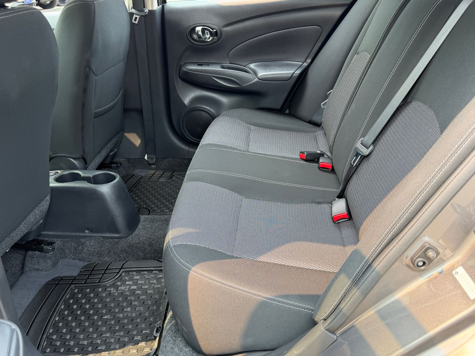 Used 2017 Khaki Nissan 1.6 SV image 32