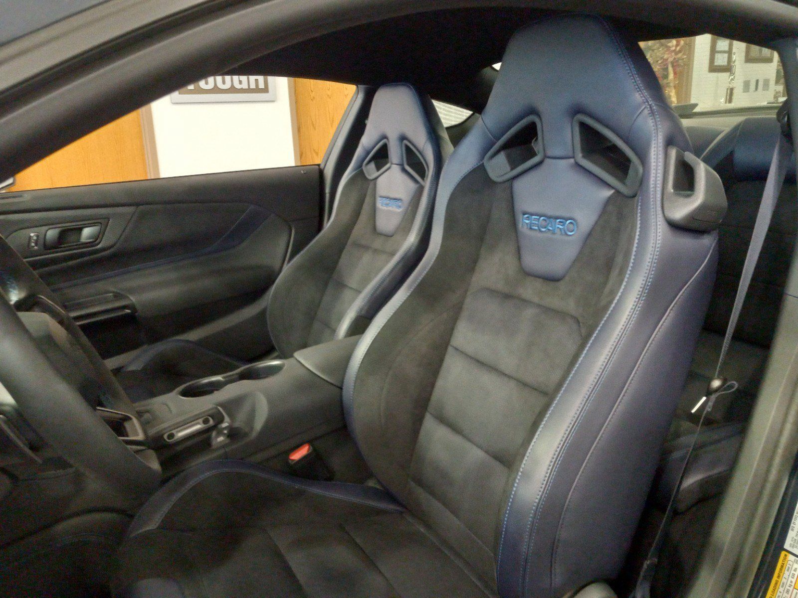 2024 Ford Mustang image 10