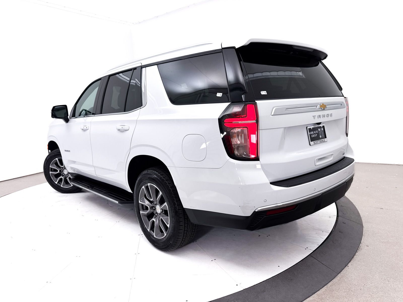 View vehicle photo 2