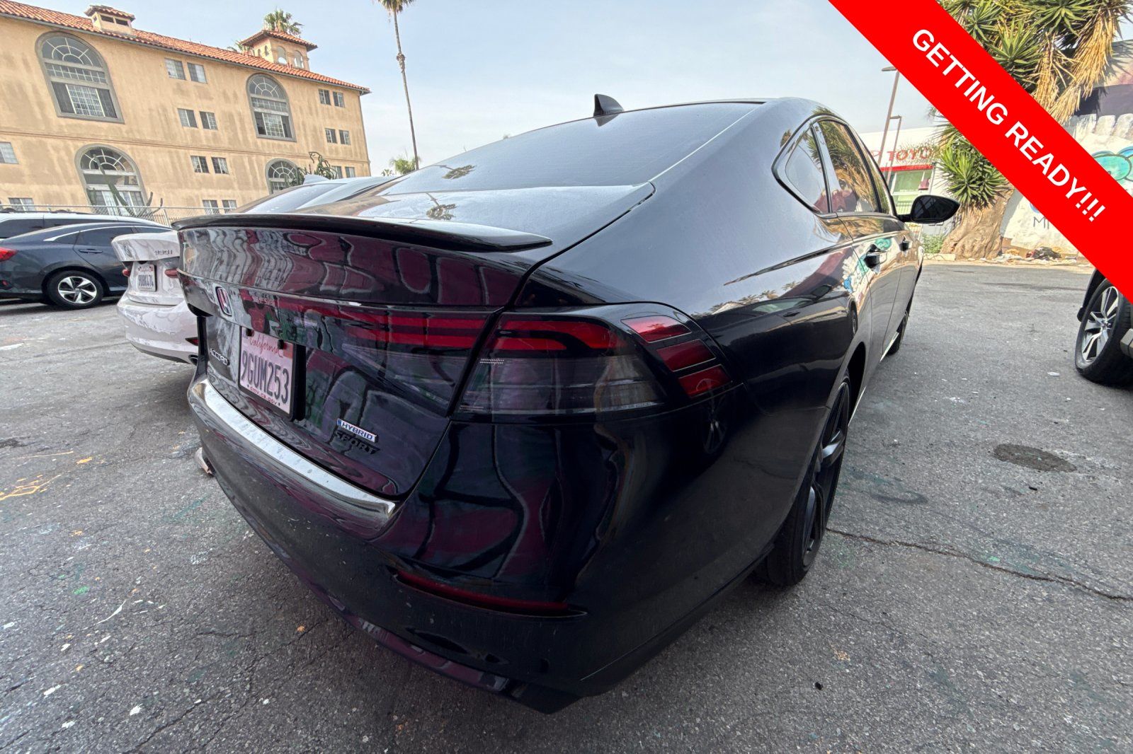 View vehicle photo 5