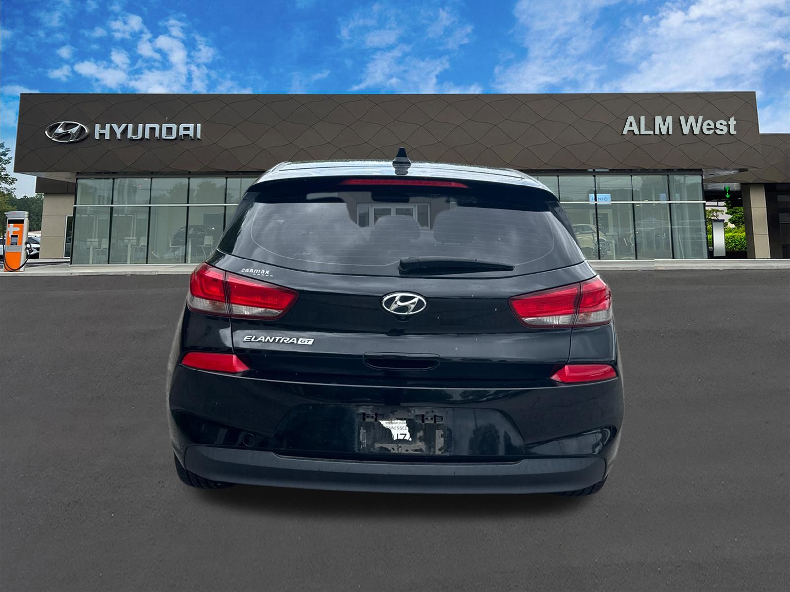 Used 2018 Black Hyundai Base image 6
