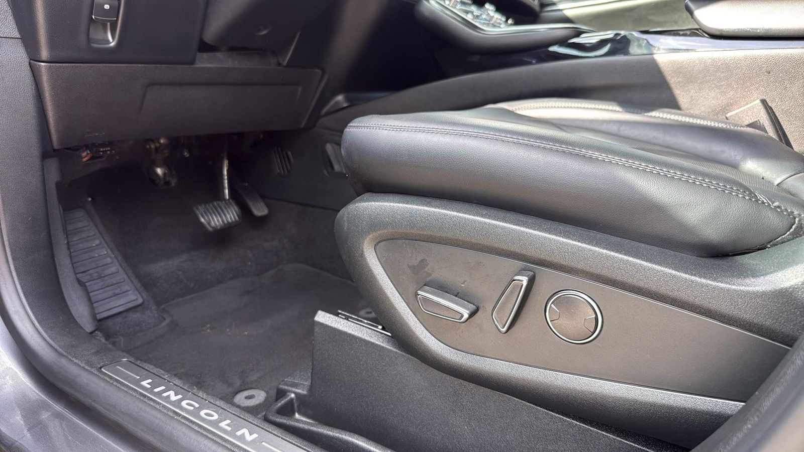 Used Car 2022 Lincoln Nautilus  Reserve For Sale Under $40,000 In Austin, Texas