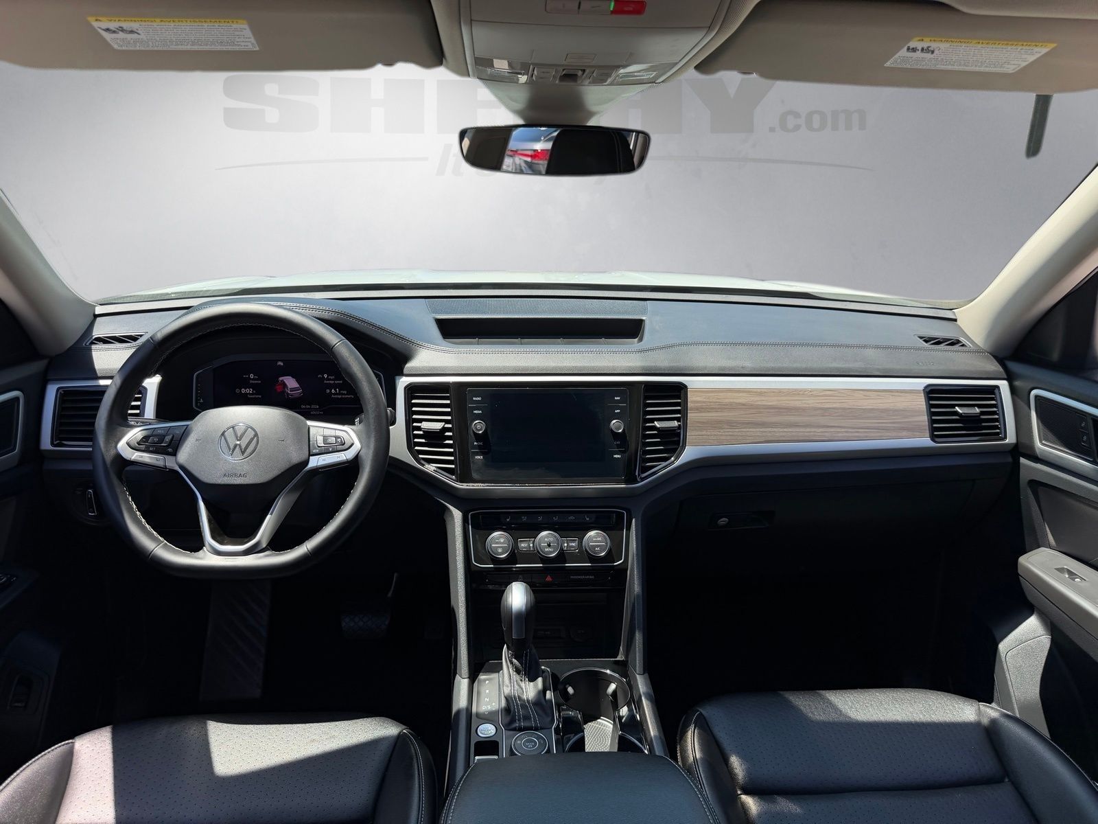 Used 2022  Volkswagen SEL image 3