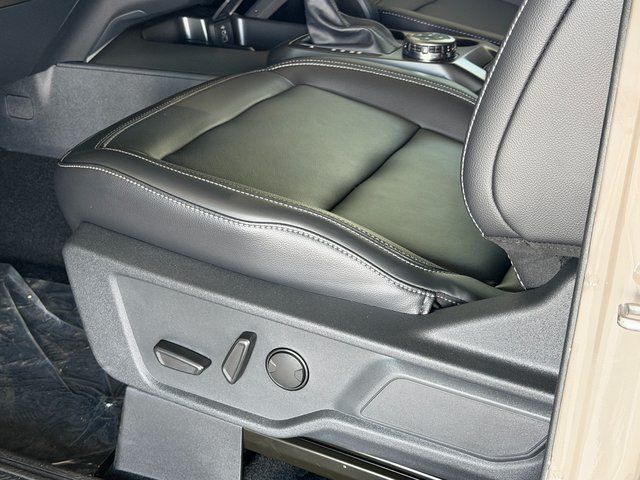 New 2026 Gray Ford Outer Banks image 21