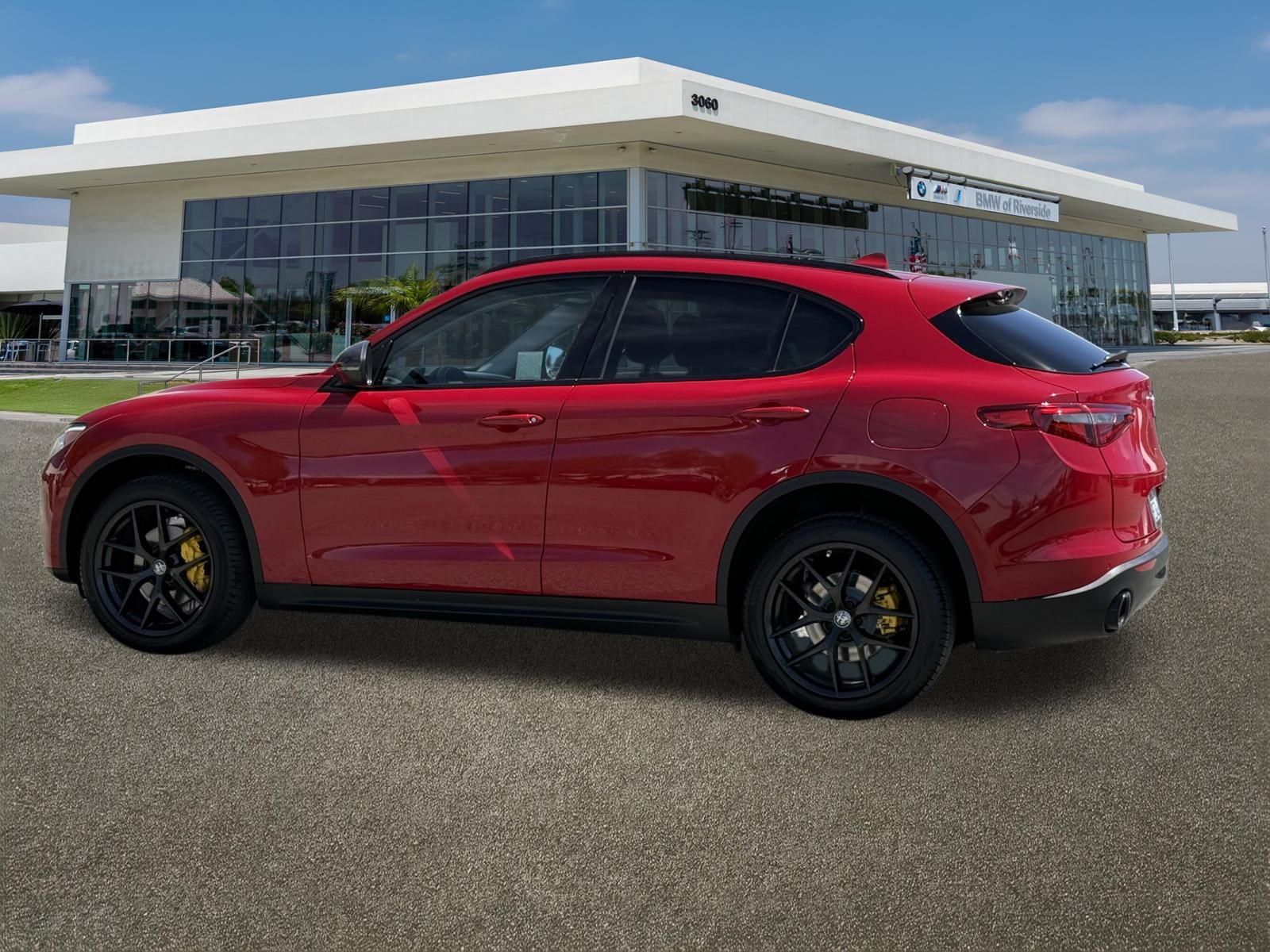 View vehicle photo 7