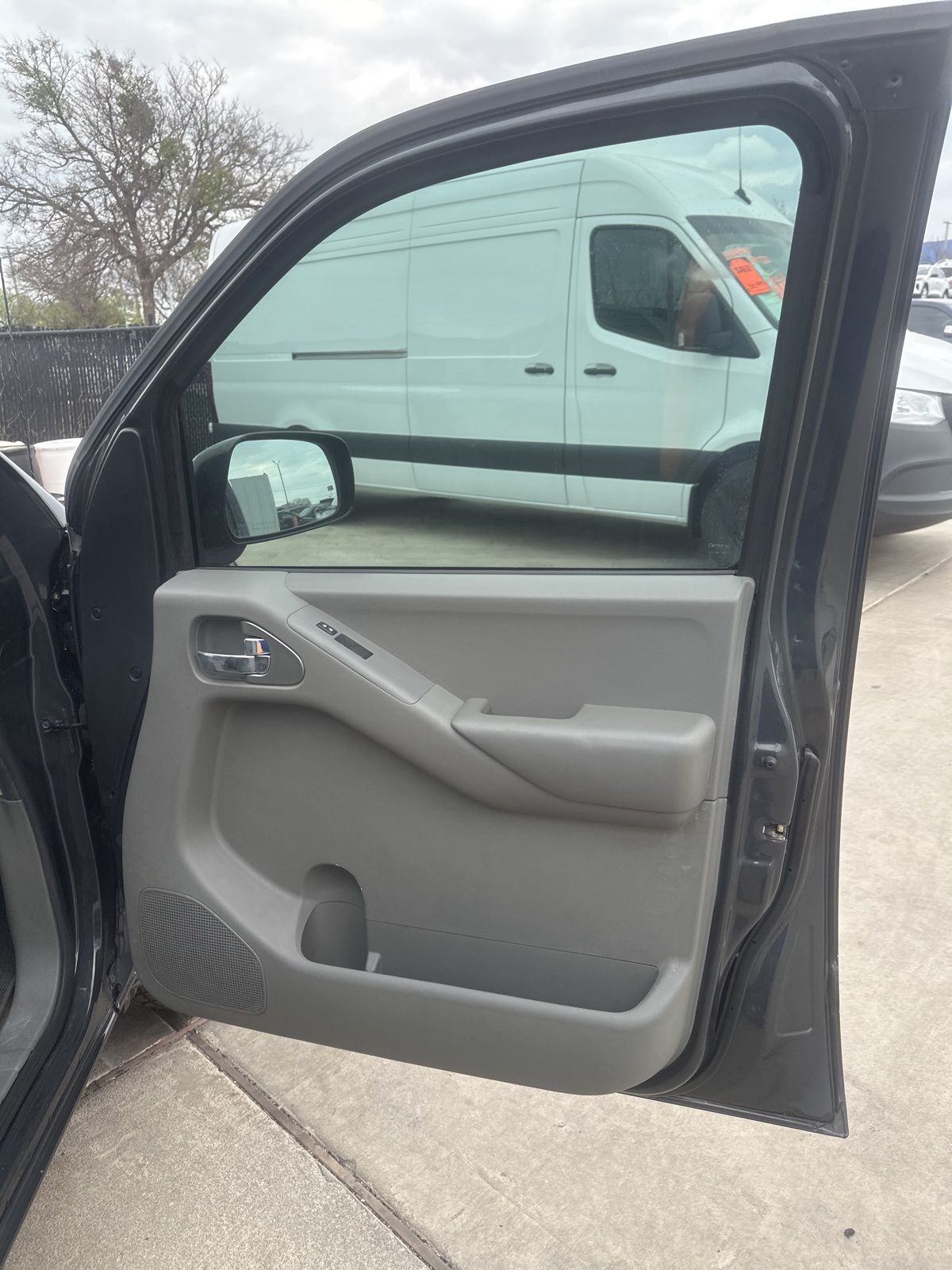 Used Car 2014 Nissan Frontier  Sv For Sale Under $15,000 In Austin, Texas