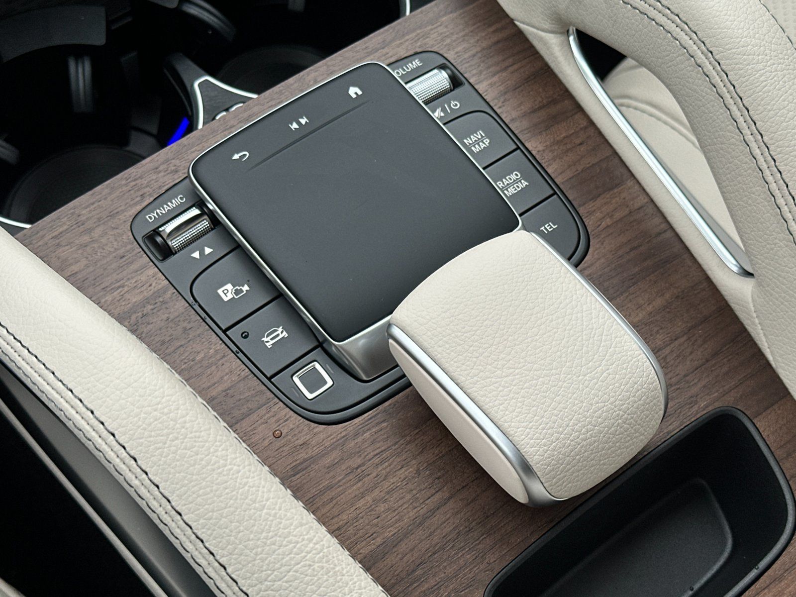 new 2026 Mercedes-Benz GLE car