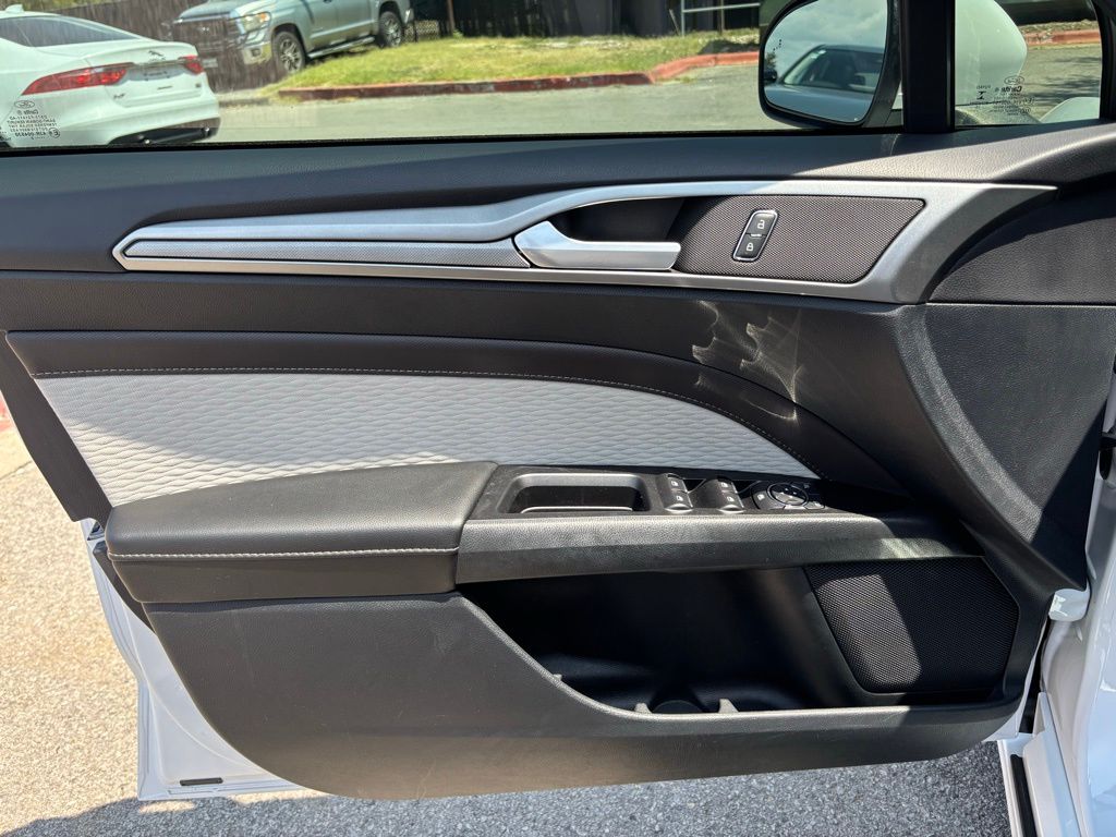 Used Car 2020 Ford Fusion  Se For Sale Under $15,000 In Austin, Texas