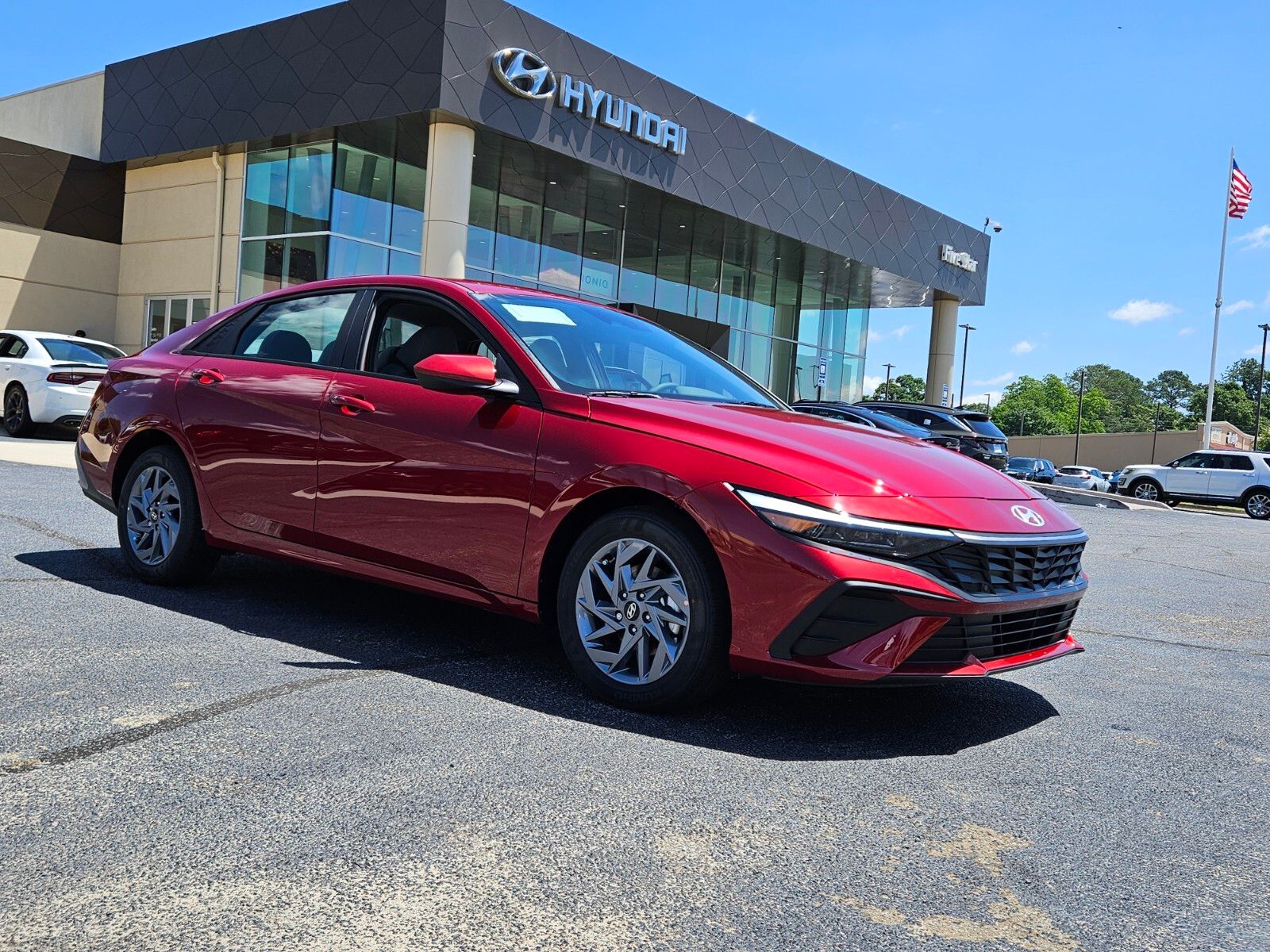 Ultimate Red Metallic 2025 Hyundai Elantra Hybrid Blue FWD Sedan Front-Wheel Drive 6-Speed Dual Clutch