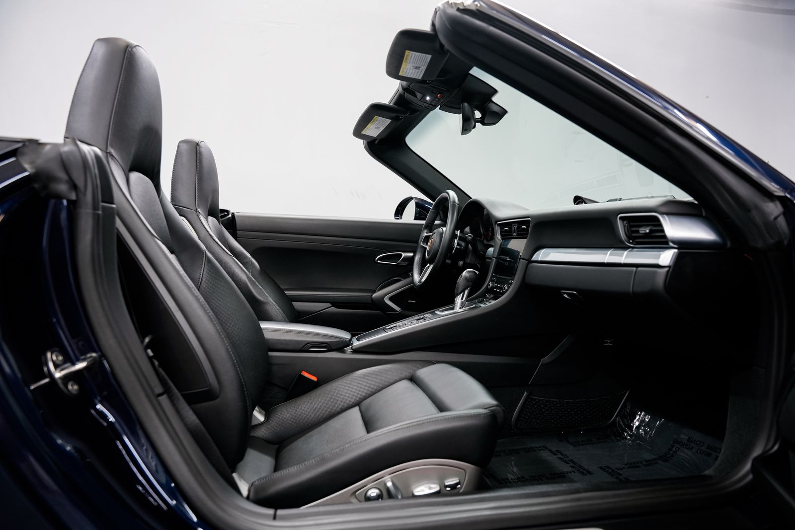 2017 Porsche 911 Carrera — photo 26