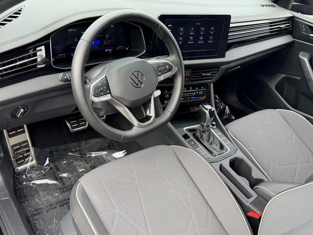 Used 2025 Black Volkswagen 1.5T Sport image 35