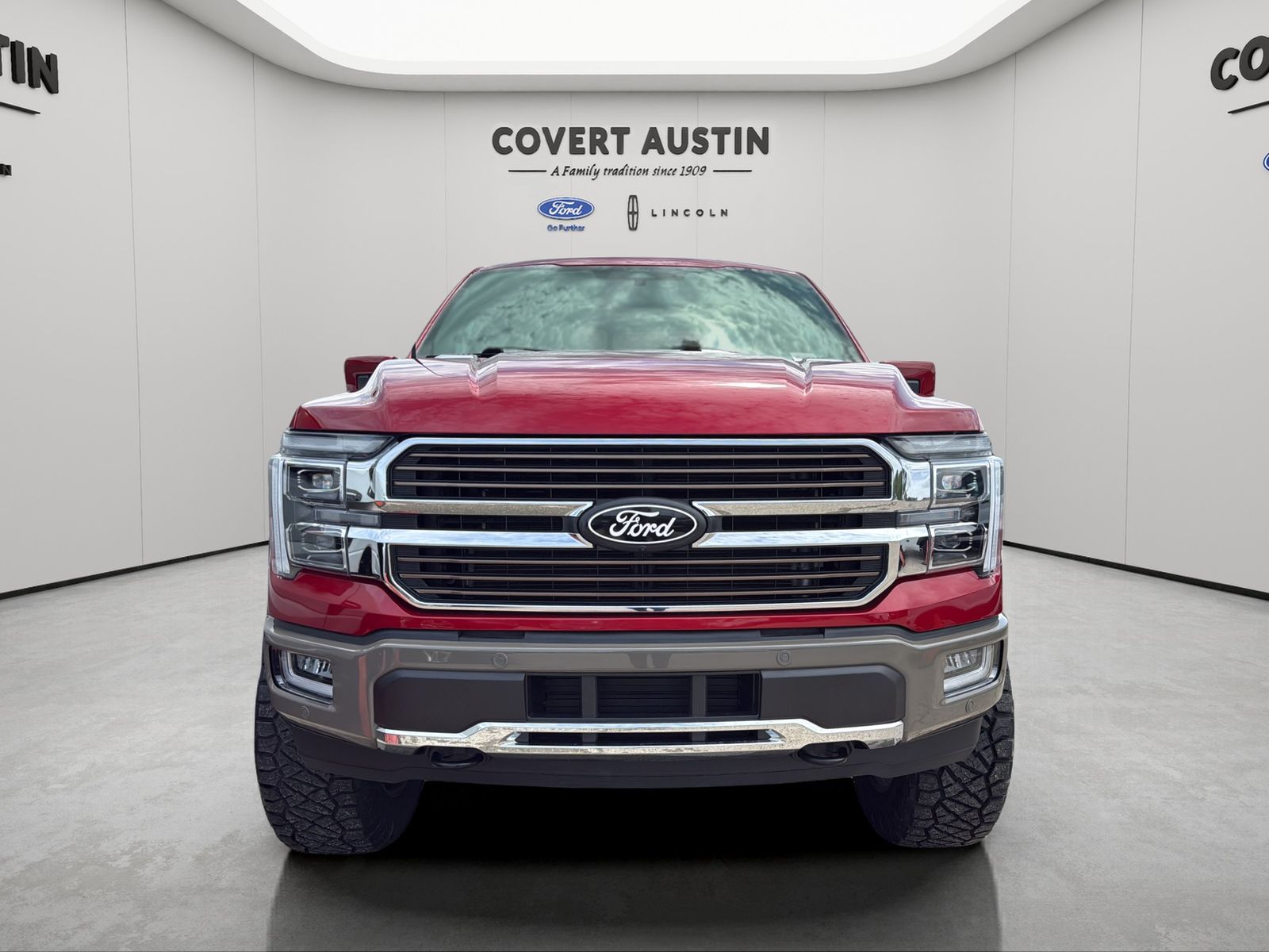 Used 2025  Ford King Ranch image 8
