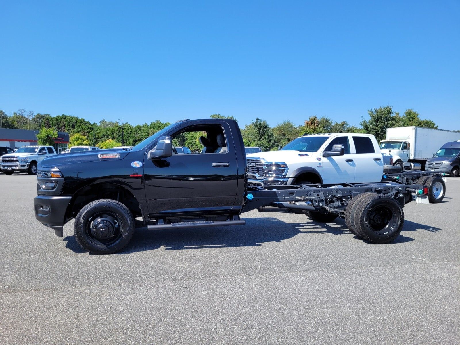 2025 Ram 3500 Tradesman photo 2