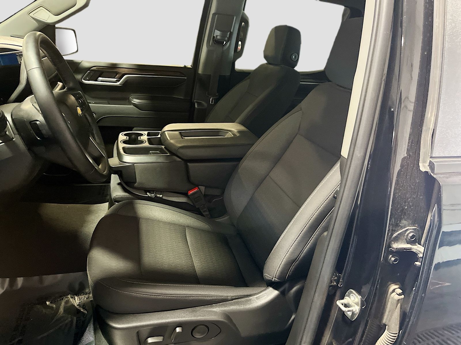 Used 2025 Black Chevrolet LT image 19