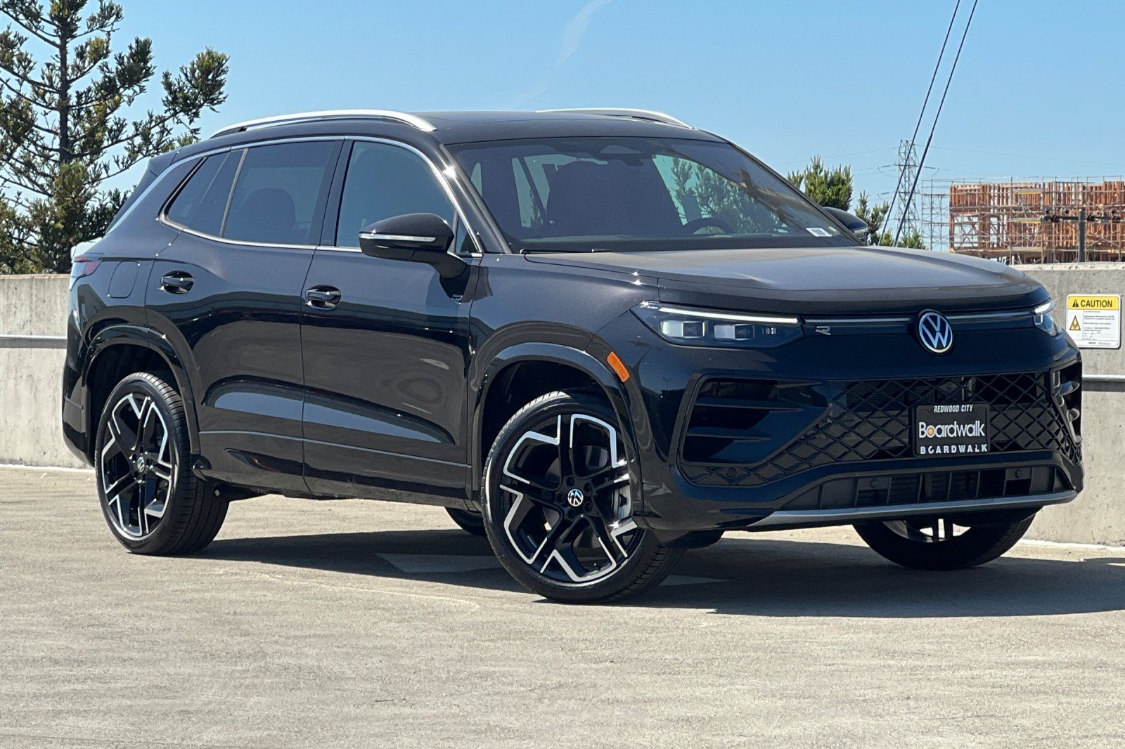 View vehicle photo 2
