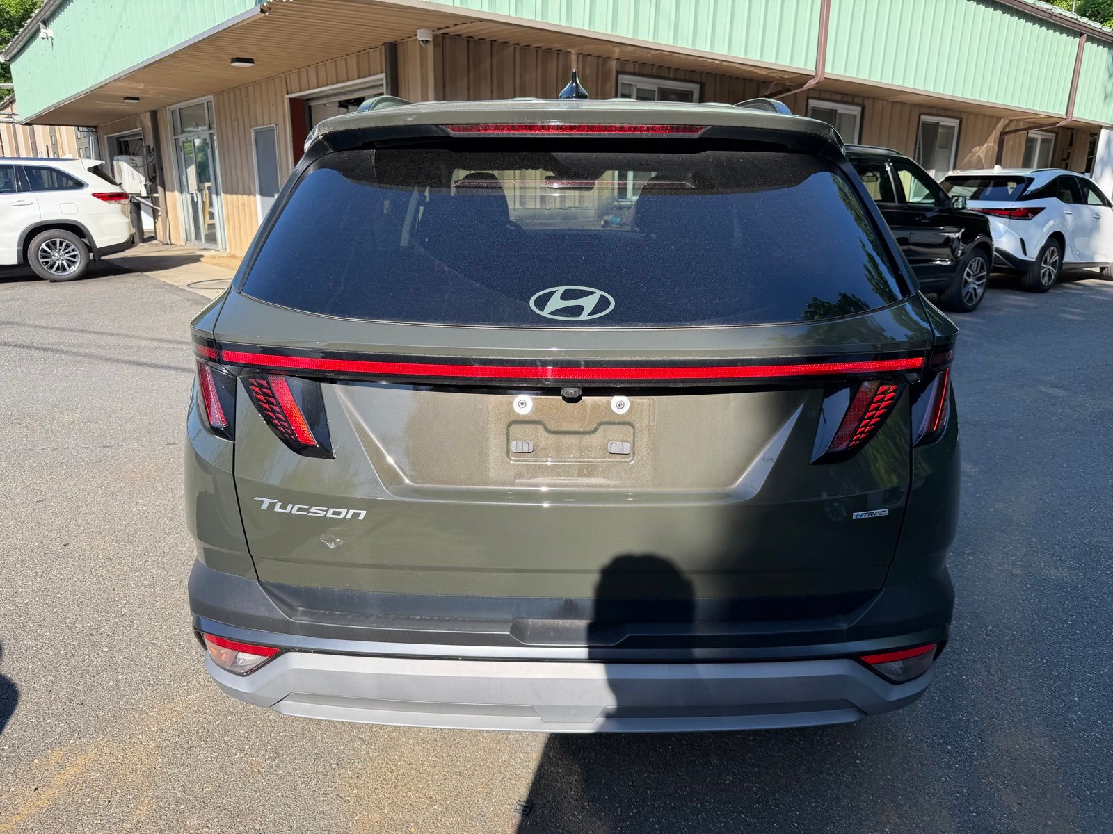 Used 2025 Green Hyundai SEL Convenience image 5
