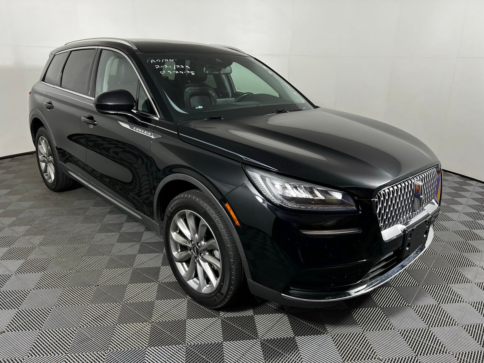 Thumbnail: 2021 Lincoln Corsair - 3