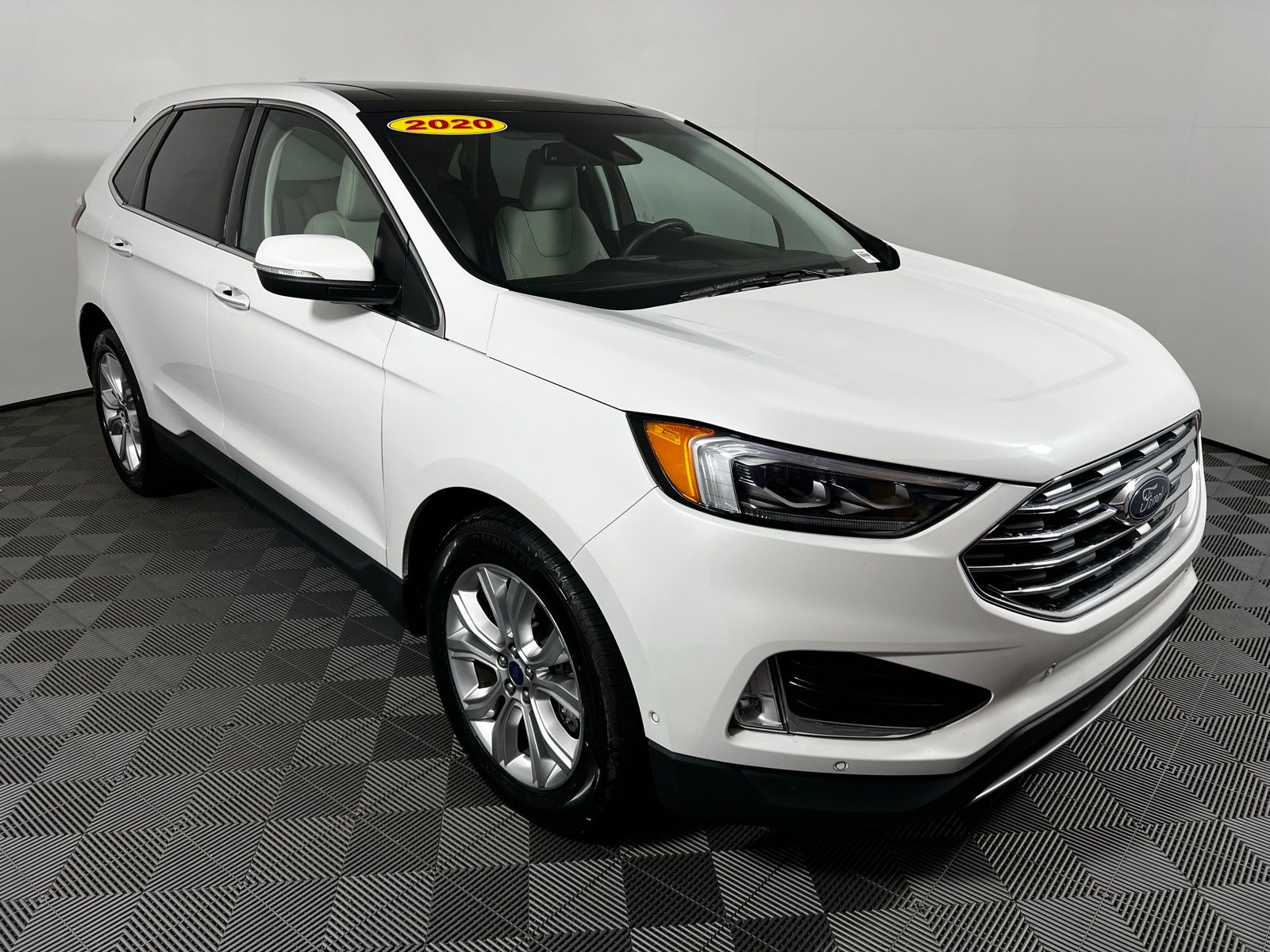 Thumbnail: 2020 Ford Edge - 3