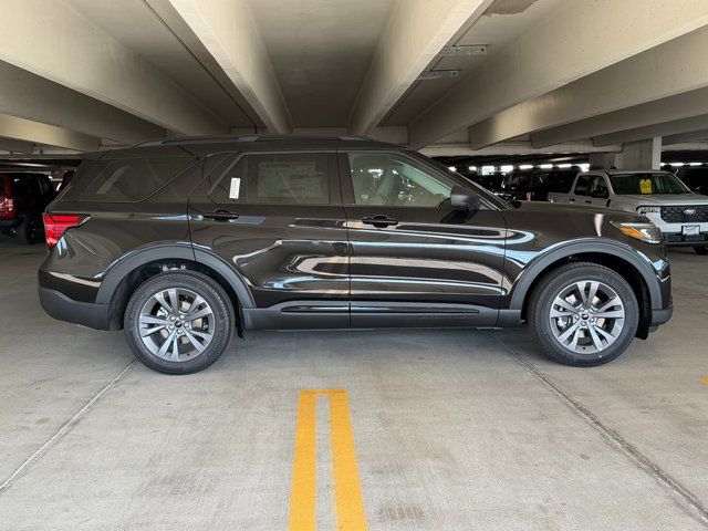 New 2026 Agate Black Metallic Ford Active image 8