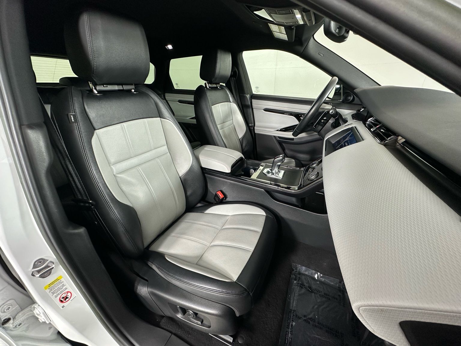 2023 Land Rover Range Rover Evoque S - Photo 6