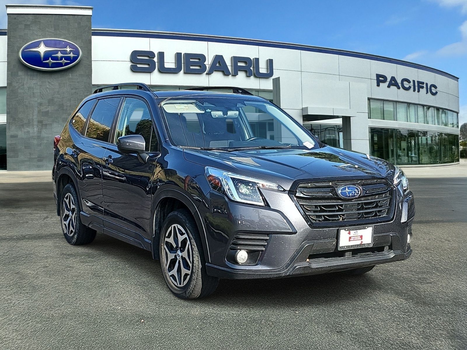 2023 Subaru Forester Premium Crossover AWD