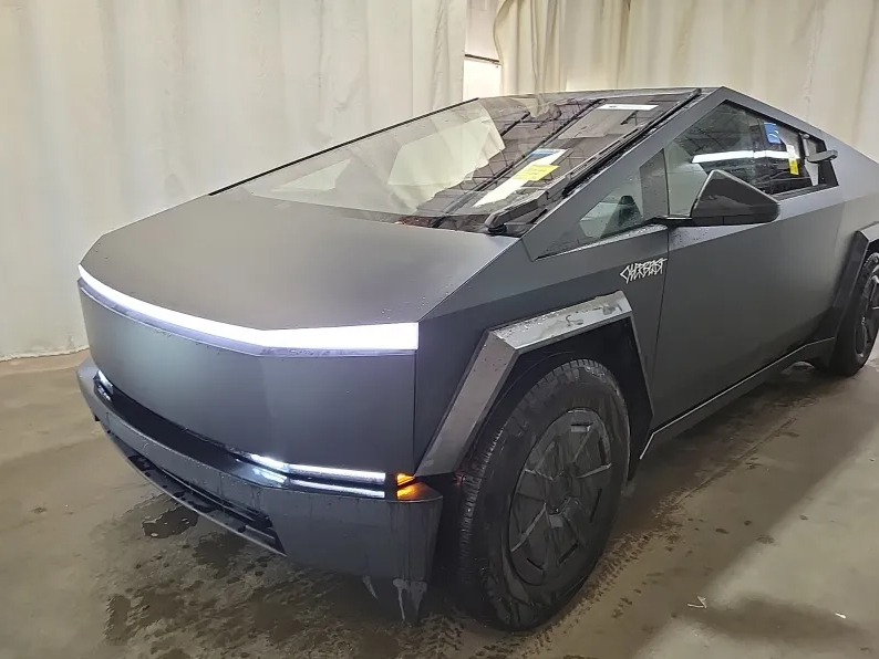 Black 2025 Tesla Cybertruck Cyberbeast Crew Cab AWD Pickup Truck All-Wheel Drive 1-Speed Automatic