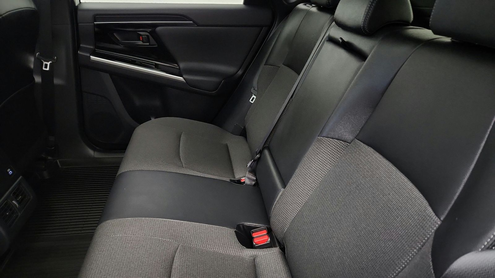 Used 2025 Beige Toyota XLE image 37