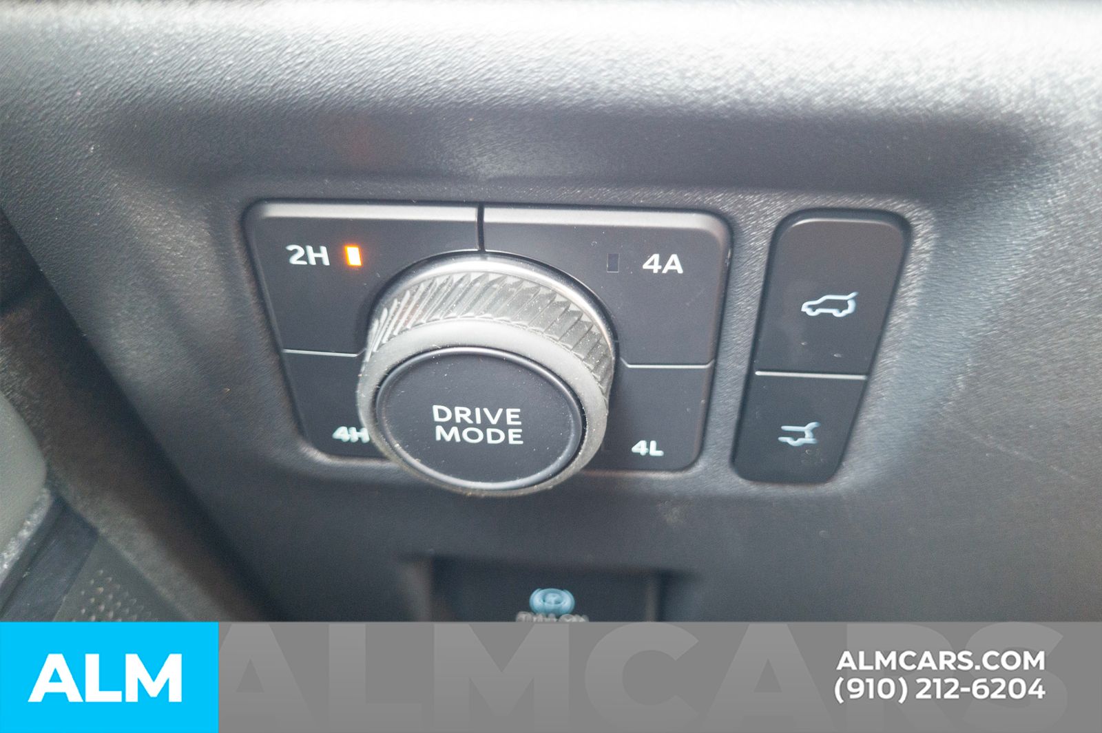 Used 2025 Black Metallic Ford Active image 33