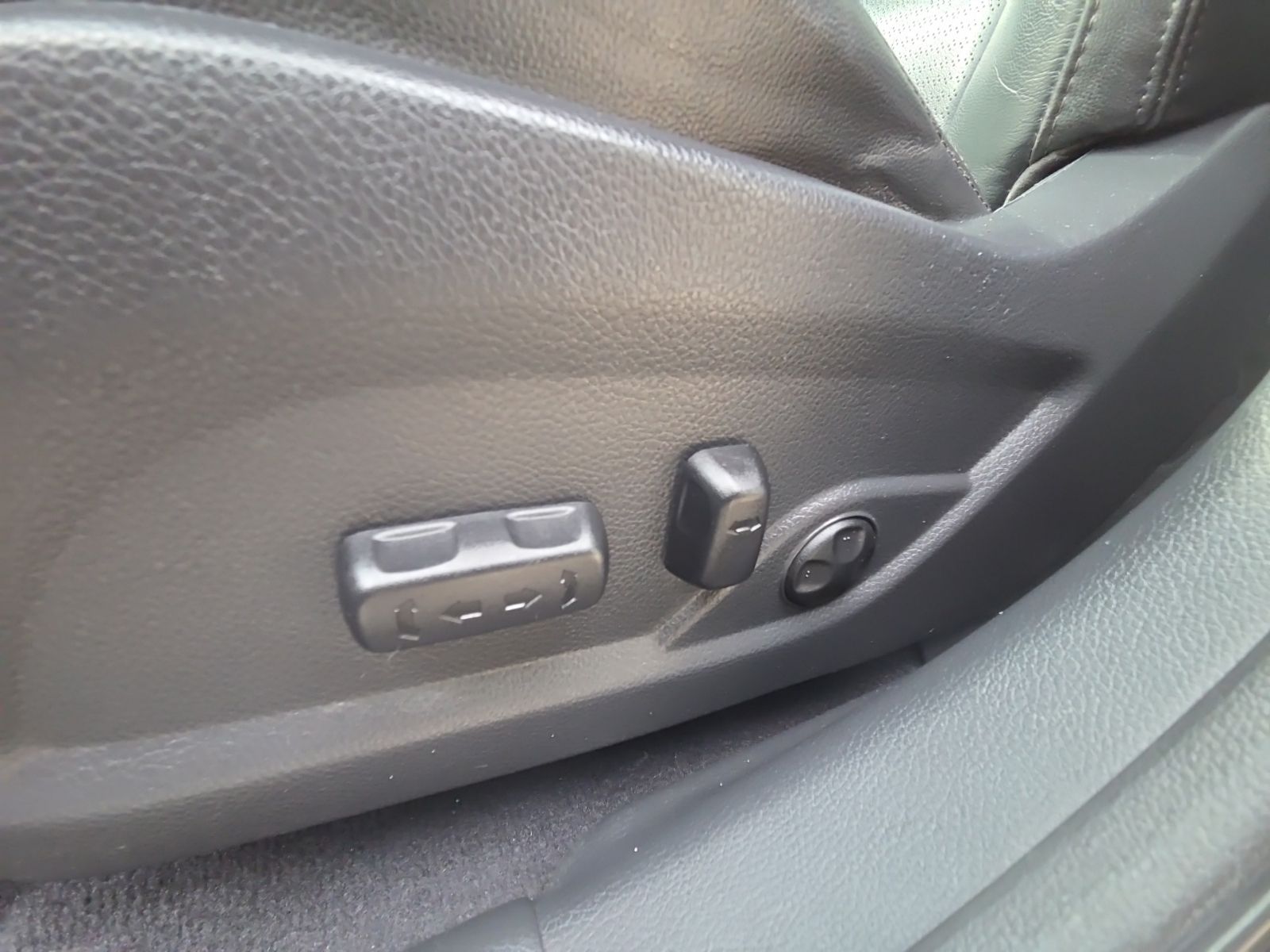 Used 2013 Black Hyundai 2.0L Turbo image 26
