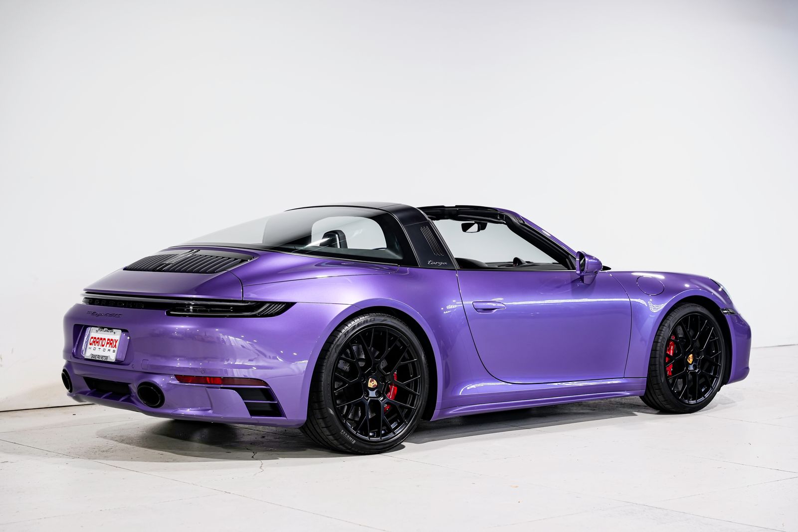 2024 Porsche 911 Targa 4 GTS — photo 4