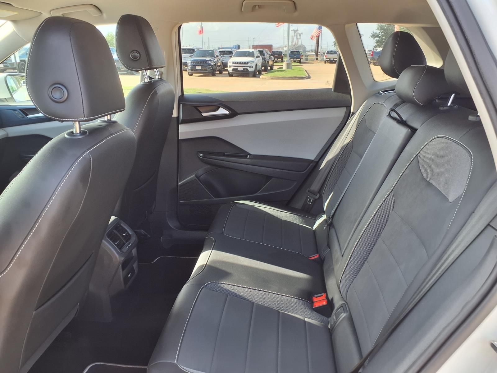 2022 Volkswagen Taos 1.5T SE  at DeMontrond Auto Country