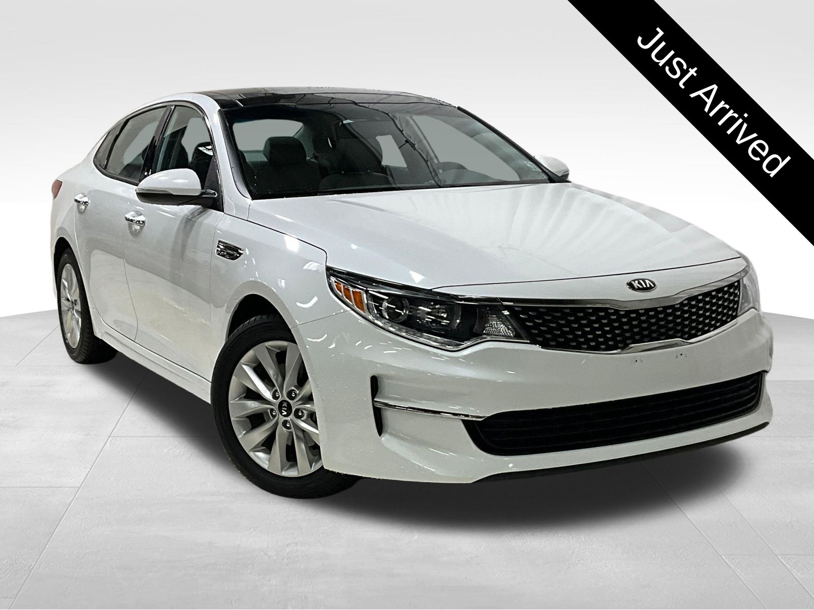 Snow White Pearl 2018 Kia Optima EX Sedan Front-Wheel Drive 6-Speed Automatic