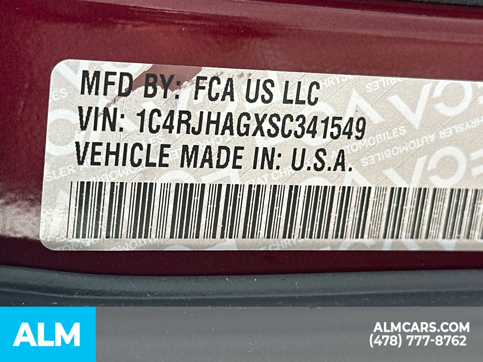 Used 2025 Red Jeep Laredo image 38