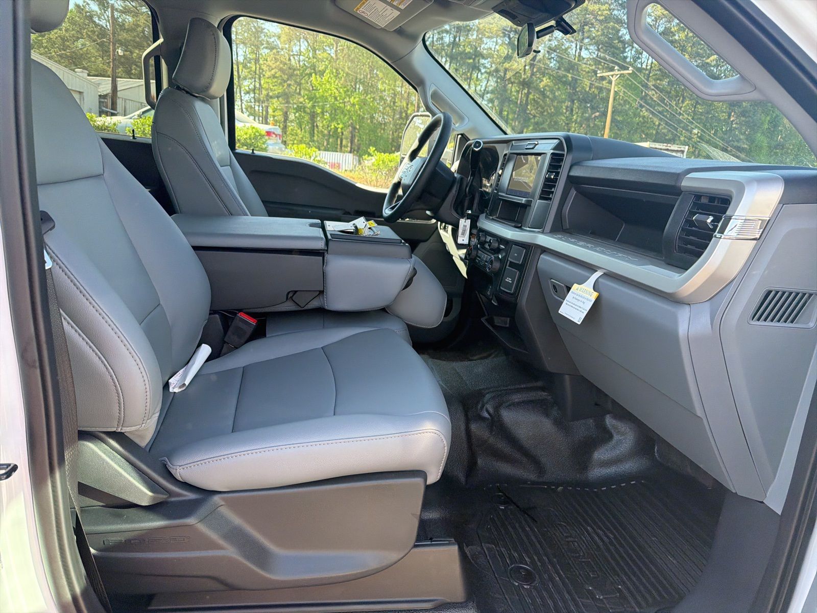 New 2026 Oxford White Ford XL image 17