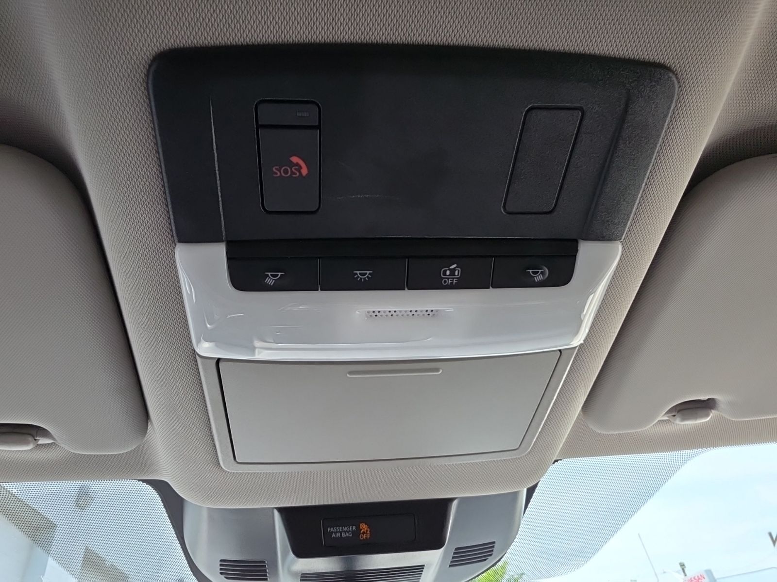 Used 2024 White Nissan SV image 40