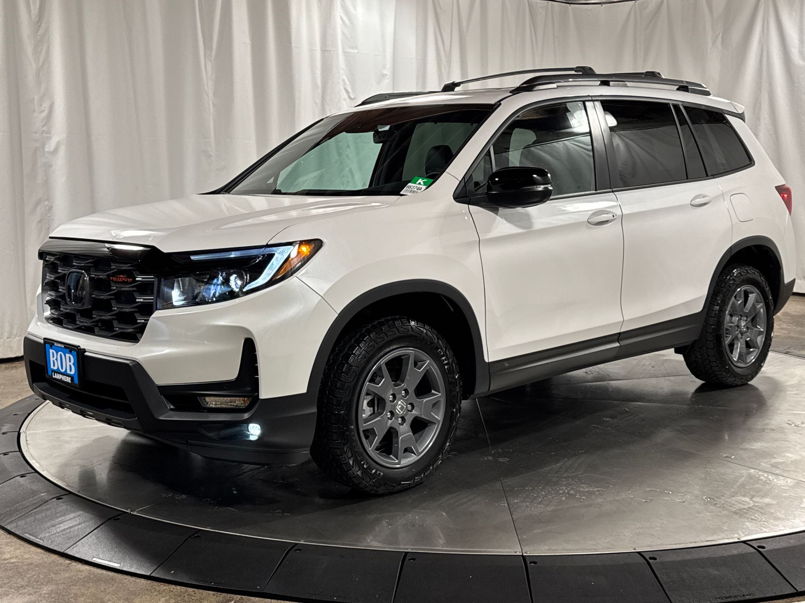 Platinum White Pearl 2025 Honda Passport SUV / Crossover All-Wheel Drive 9-Speed Automatic