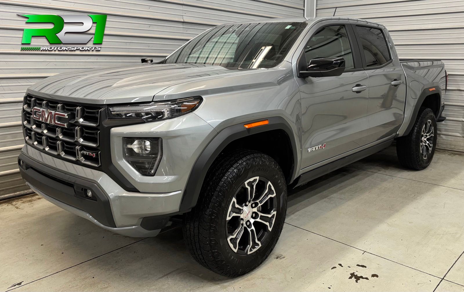 2025 GMC Canyon 4WD AT4 Crew Cab Short Box's photo
