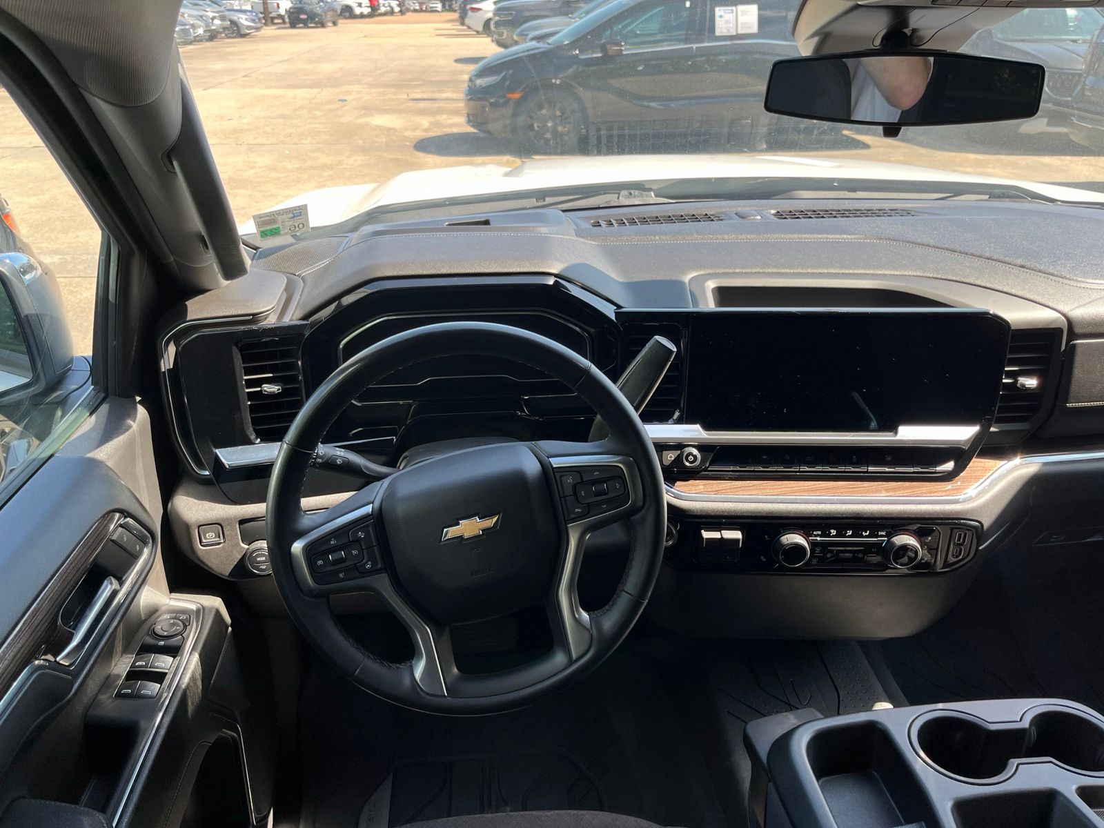 2024 Chevrolet Silverado 1500 LT - 10